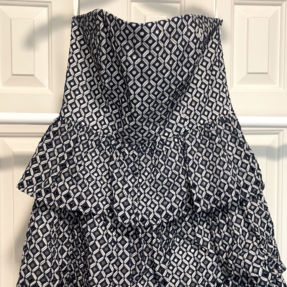 WHITE HOUSE BLACK MARKET